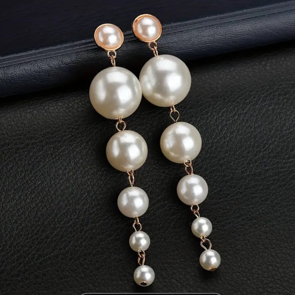 NEW Faux Pearl Decor Extra Long Dramatic, Glam, Luxury Drop Bridal Earrings - Picture 4 of 5